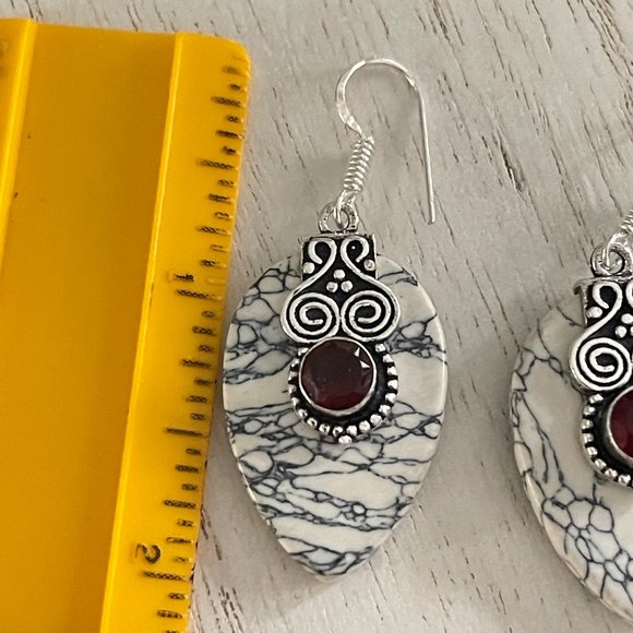 3 for $10 🩷 Bundle Garnet color cabochon white howlite silver dangle earrings - Picture 3 of 7